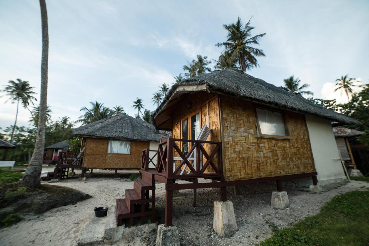 Simeulue Surflodges Lasikin Luaran gambar