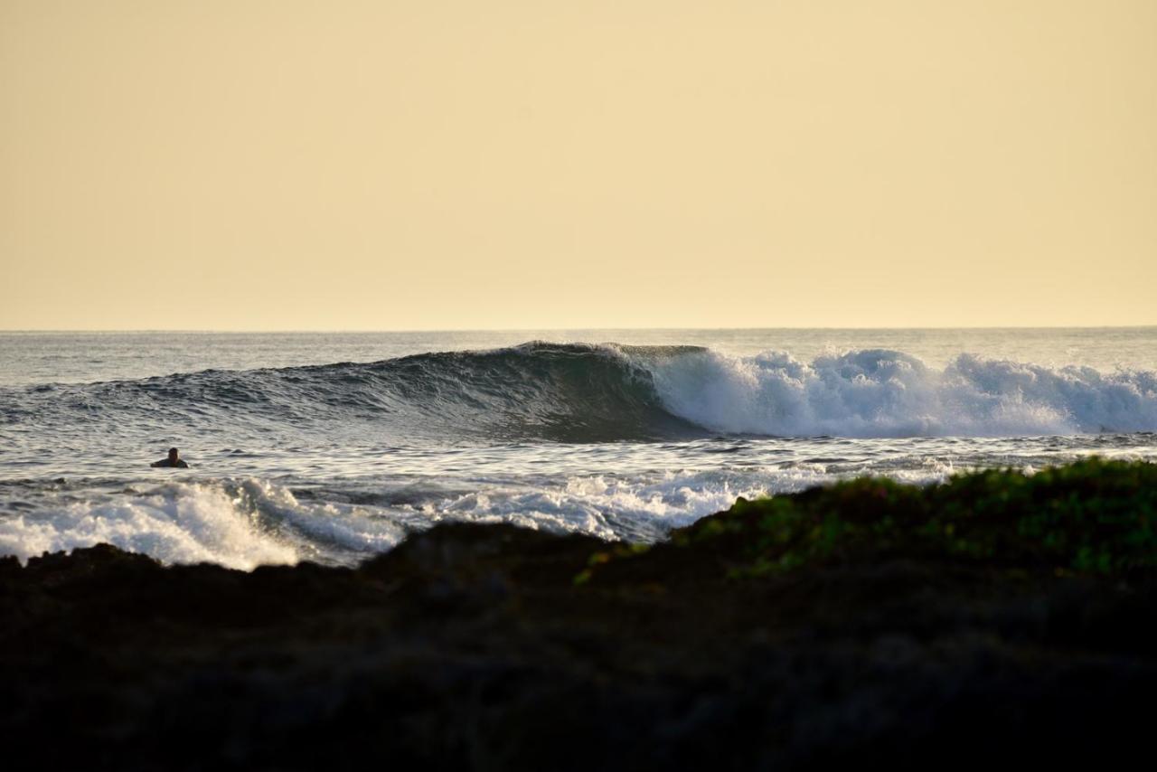 Simeulue Surflodges Lasikin Luaran gambar
